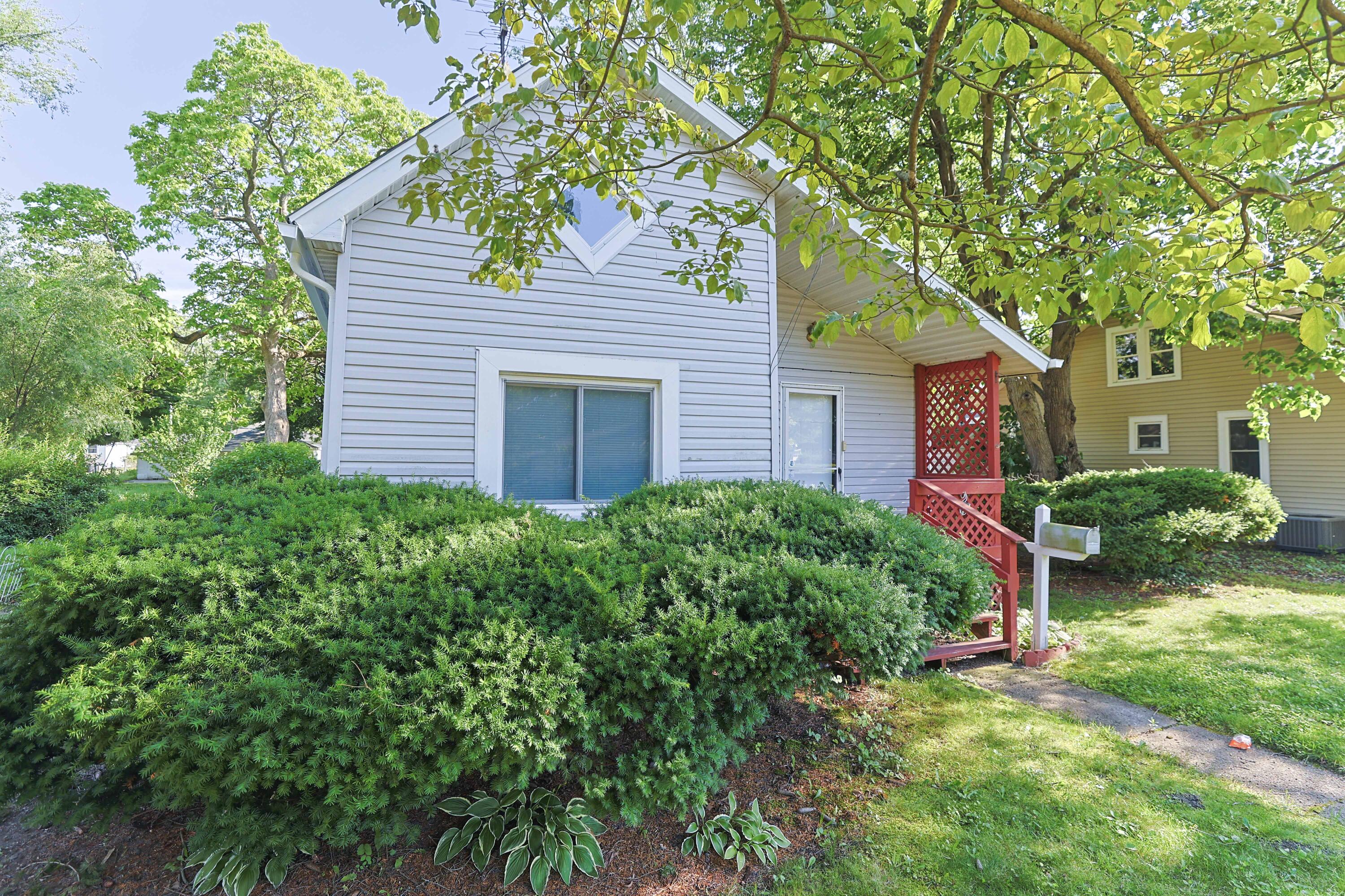 104 Clyborn Street Dowagiac, MI 49047 - Photo 42 of 48 104 Clyborn_IMG_3371