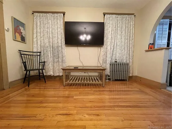 $2,400 | 364 West Rock Avenue, New Haven, CT 06515