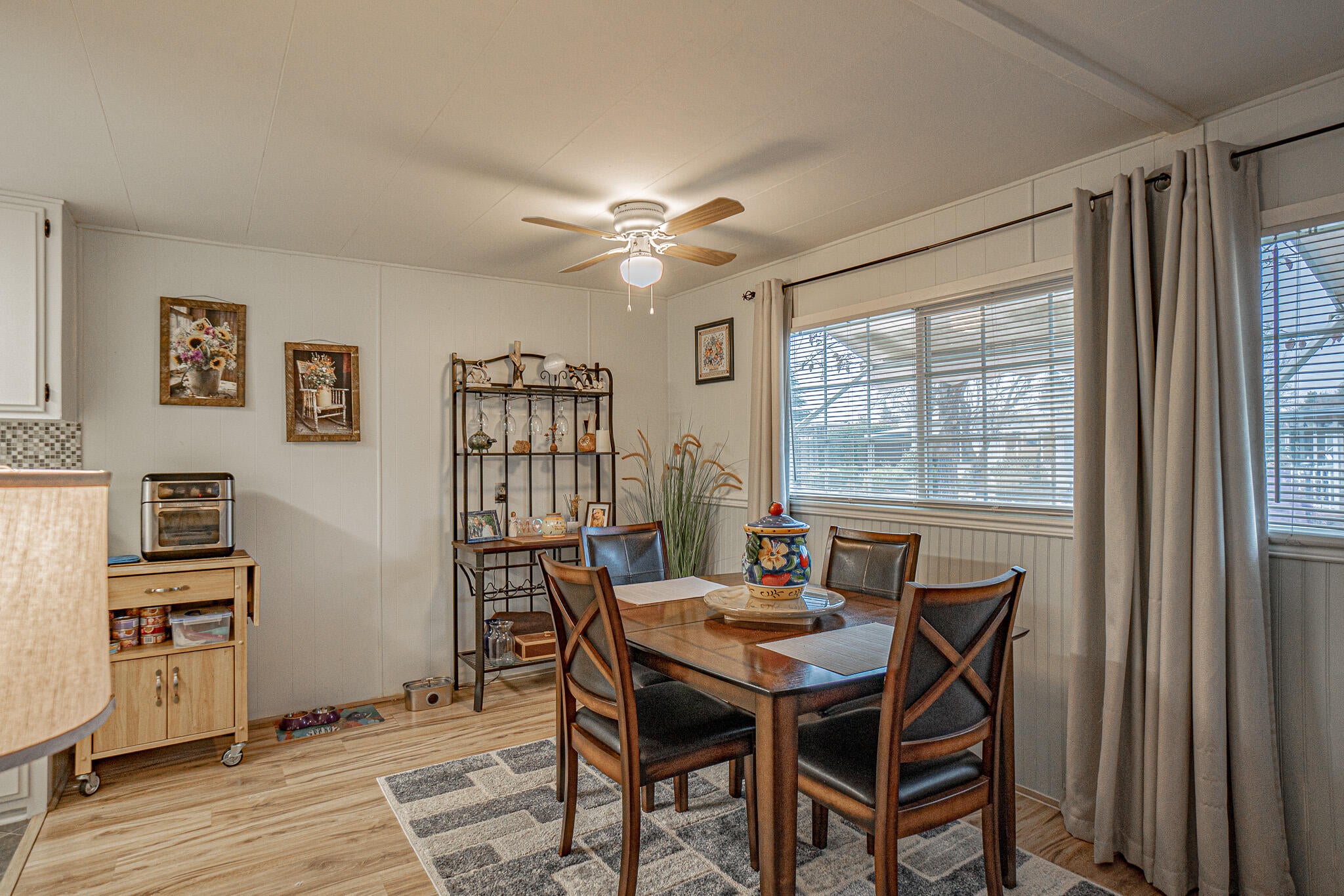 2252 Table Rock Road, Unit SPC 76 Medford, OR 97501 - Photo 6 of 26 6 Eating Dining Area