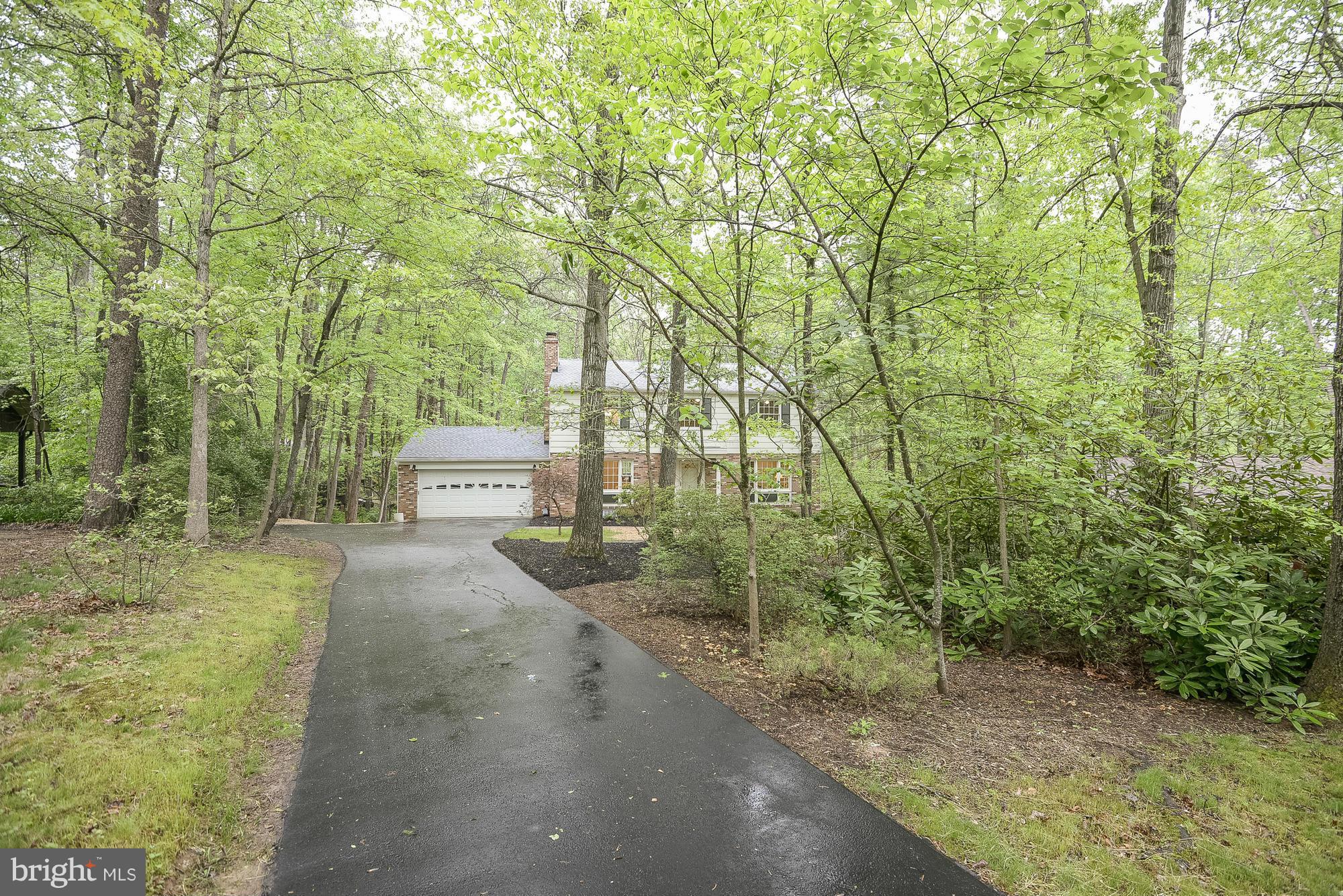 11201 Hunting Horn Lane Reston, VA 20191 - Photo 2 of 30 Exterior (Front)