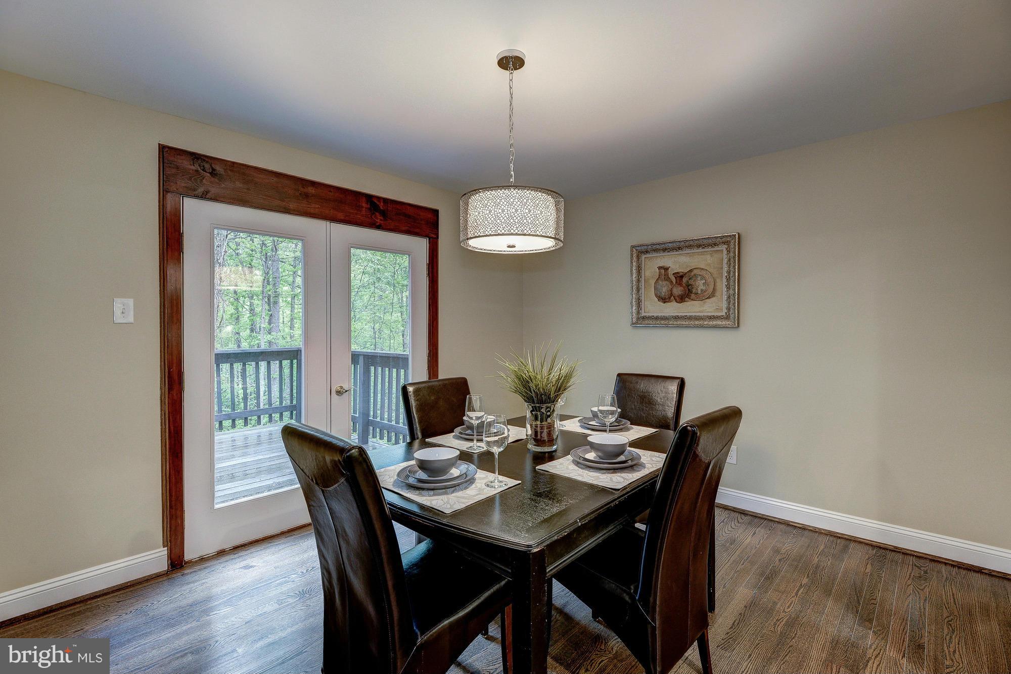 11201 Hunting Horn Lane Reston, VA 20191 - Photo 12 of 30 Dining Room