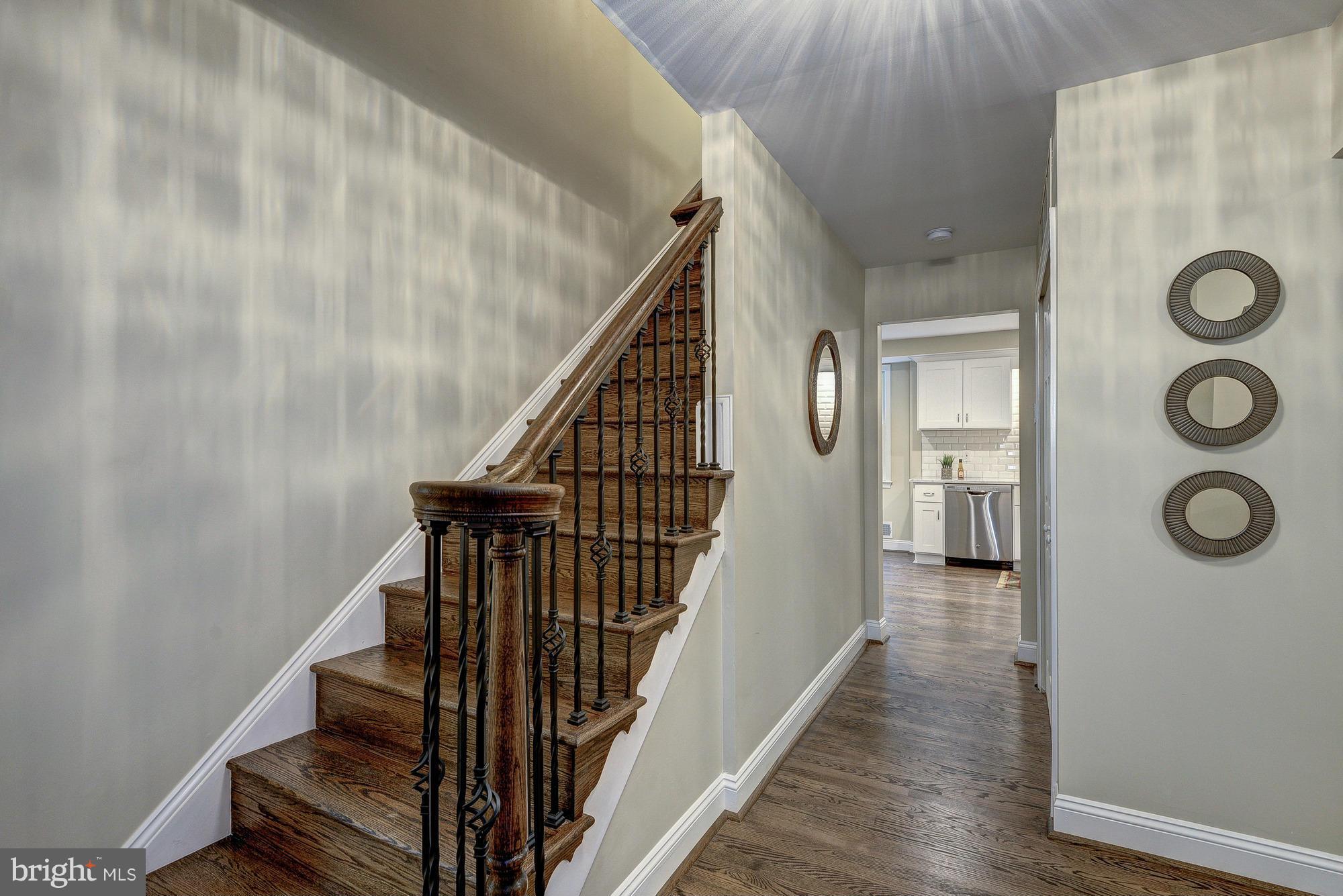 11201 Hunting Horn Lane Reston, VA 20191 - Photo 3 of 30 Interior (General)