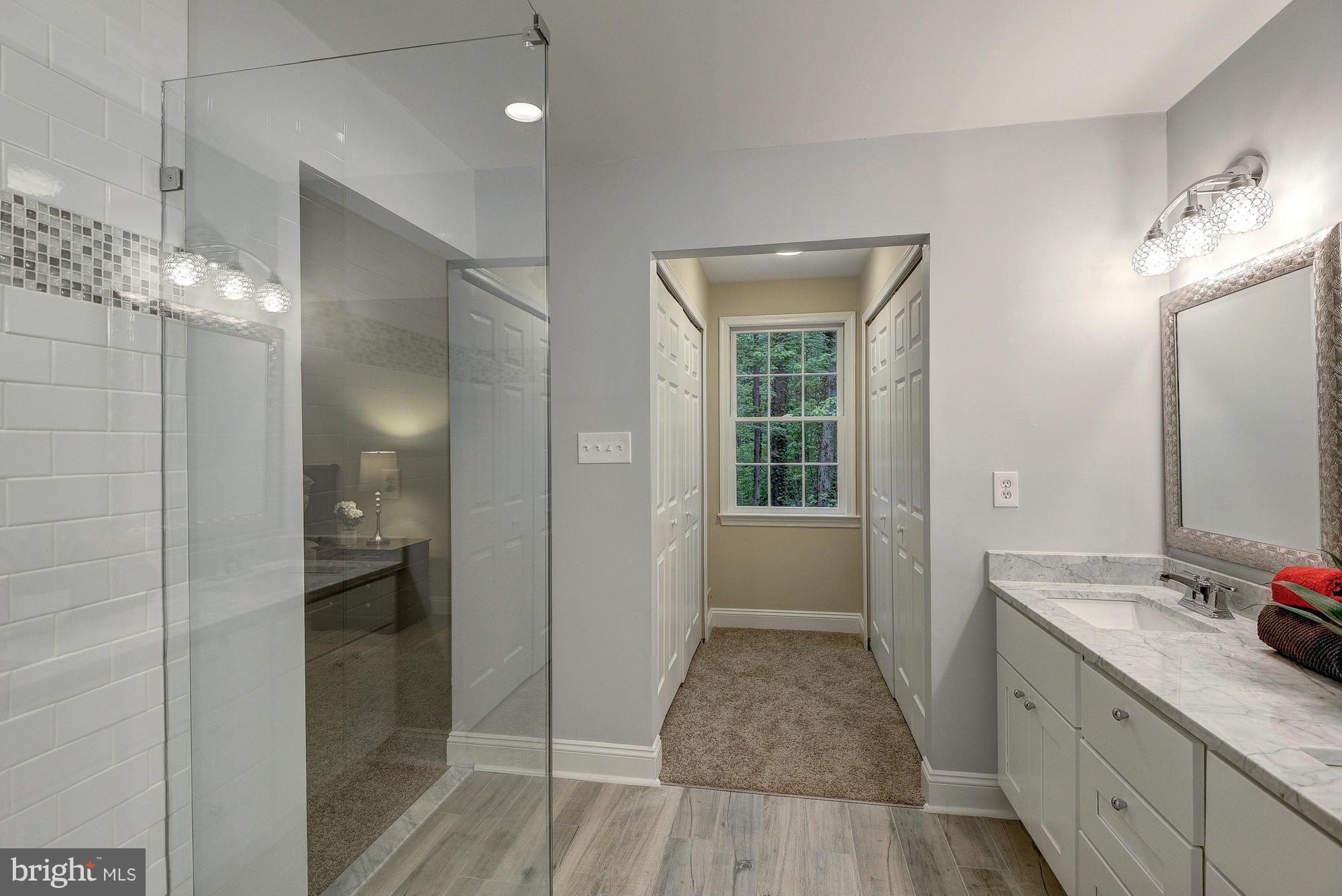 11201 Hunting Horn Lane Reston, VA 20191 - Photo 25 of 30 Bath (Master)