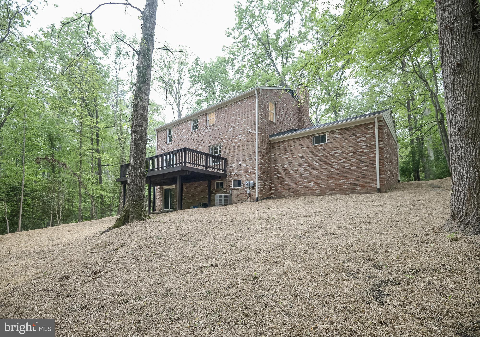 11201 Hunting Horn Lane Reston, VA 20191 - Photo 30 of 30 Exterior (Rear)