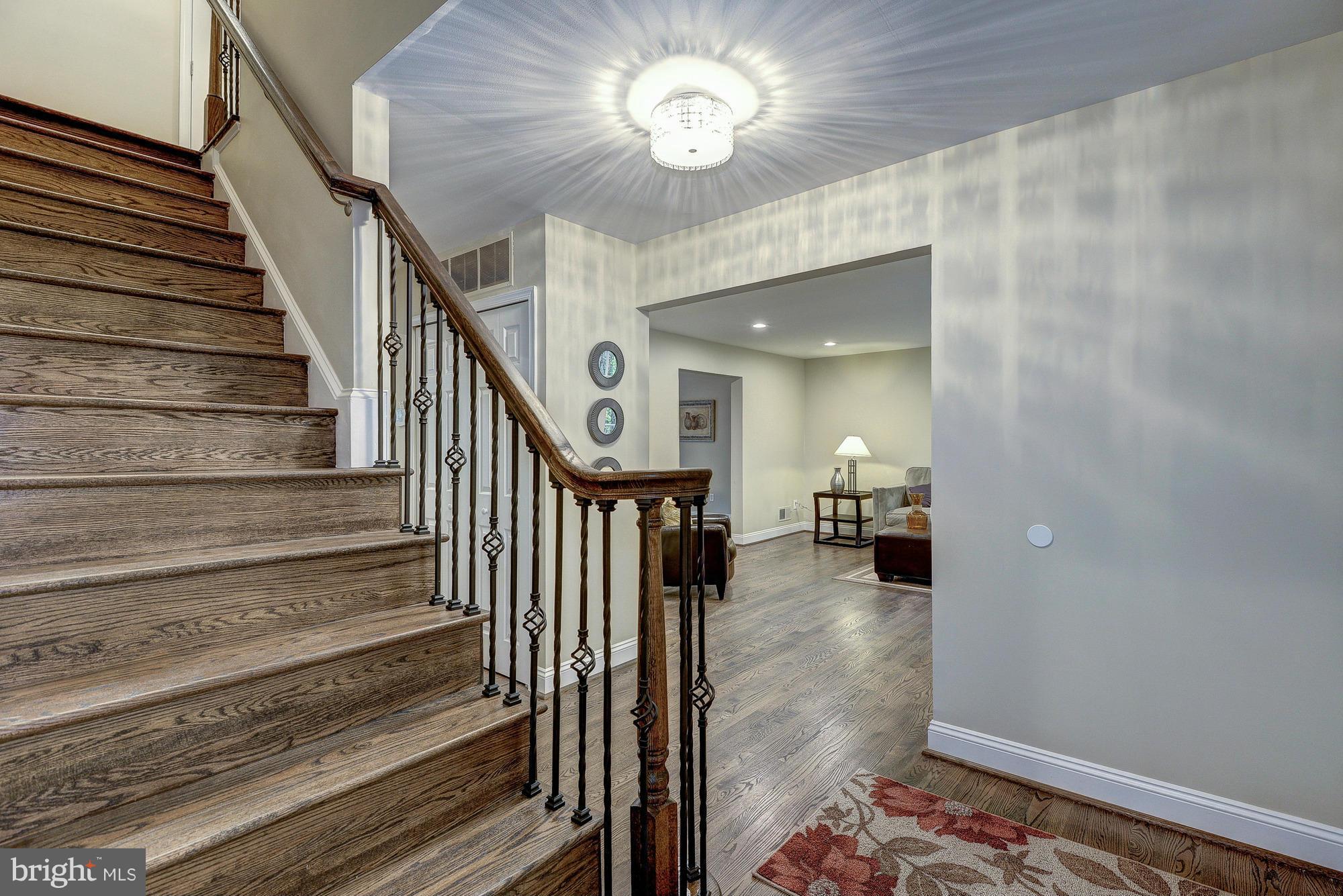 11201 Hunting Horn Lane Reston, VA 20191 - Photo 4 of 30 Interior (General)