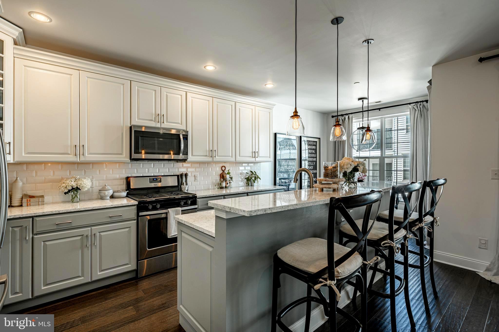 106 B Jay Alley Springfield, PA 19064 - Photo 15 of 53 Kitchen Island seating