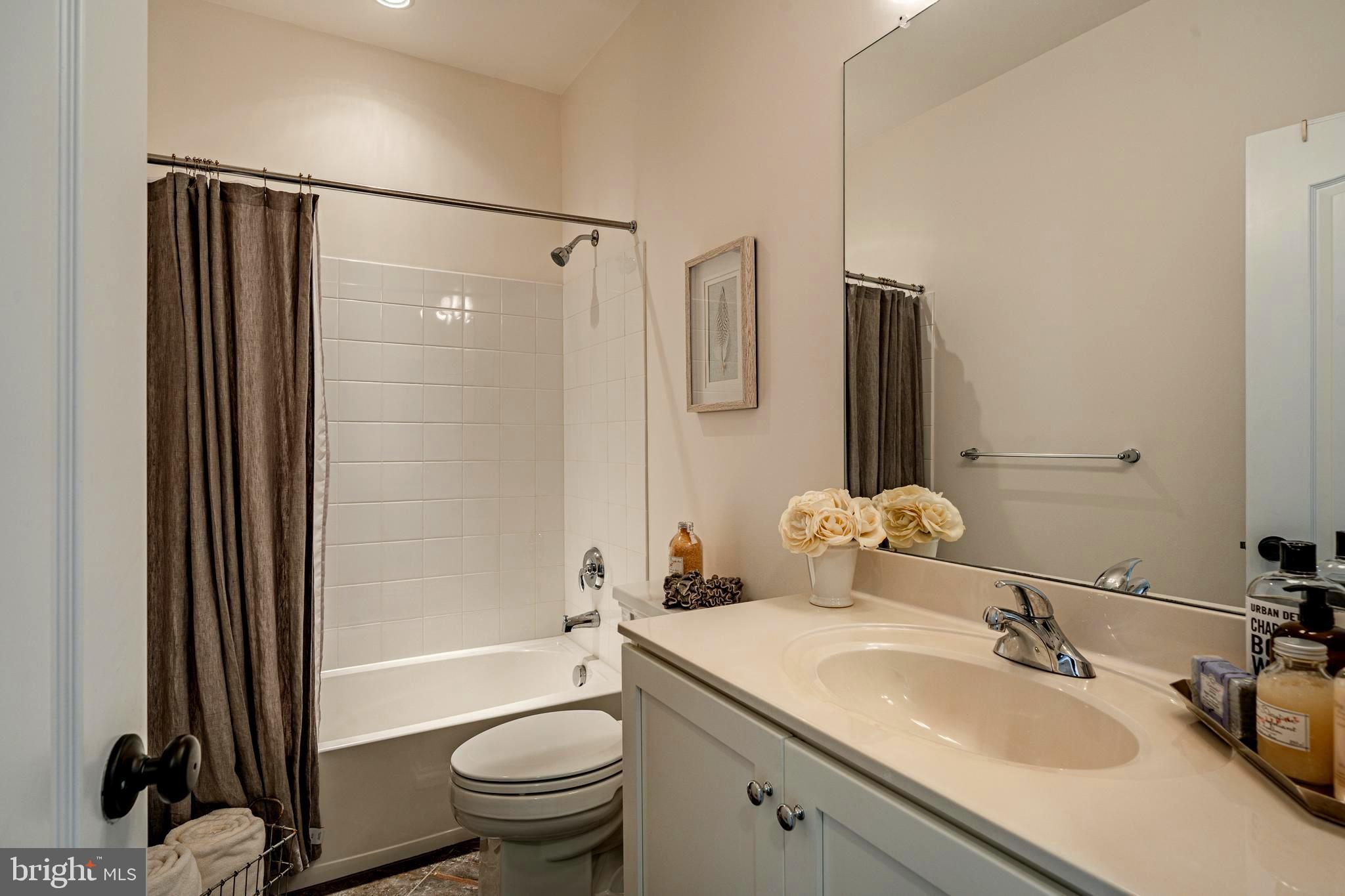 106 B Jay Alley Springfield, PA 19064 - Photo 34 of 53 Upper Level Hall Bath