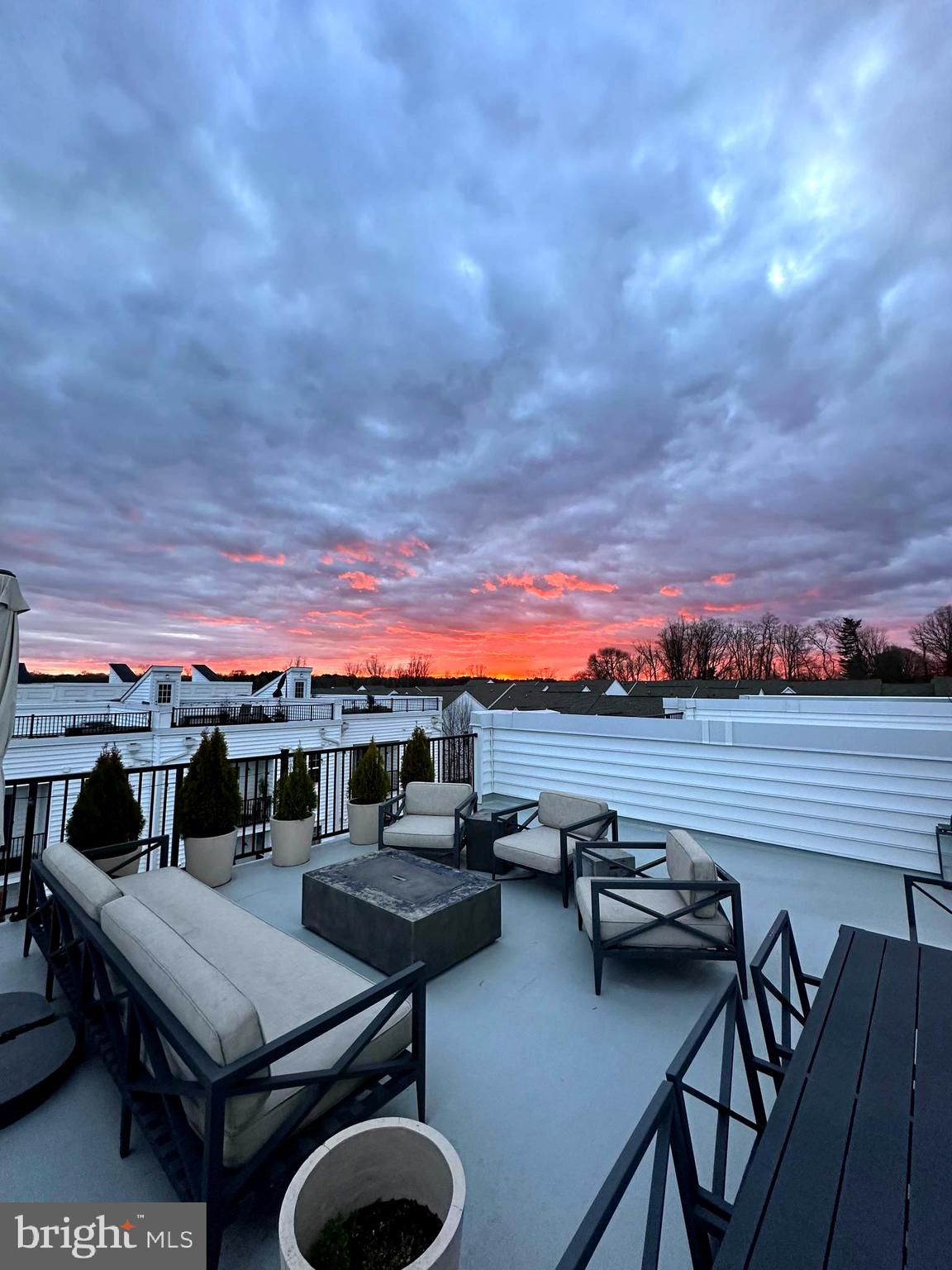 106 B Jay Alley Springfield, PA 19064 - Photo 38 of 53 Amazing Sunsets
