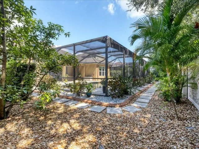 $789,000 | 907 Heritage Groves Drive, Brandon, FL 33510