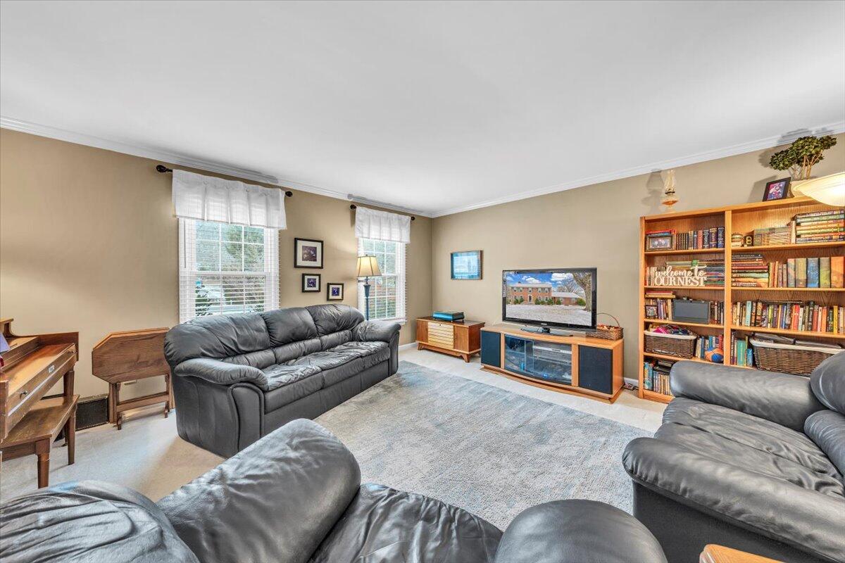 6211 Buckland Mill Road Roanoke, VA 24019 - Photo 6 of 50 06-MIB09062