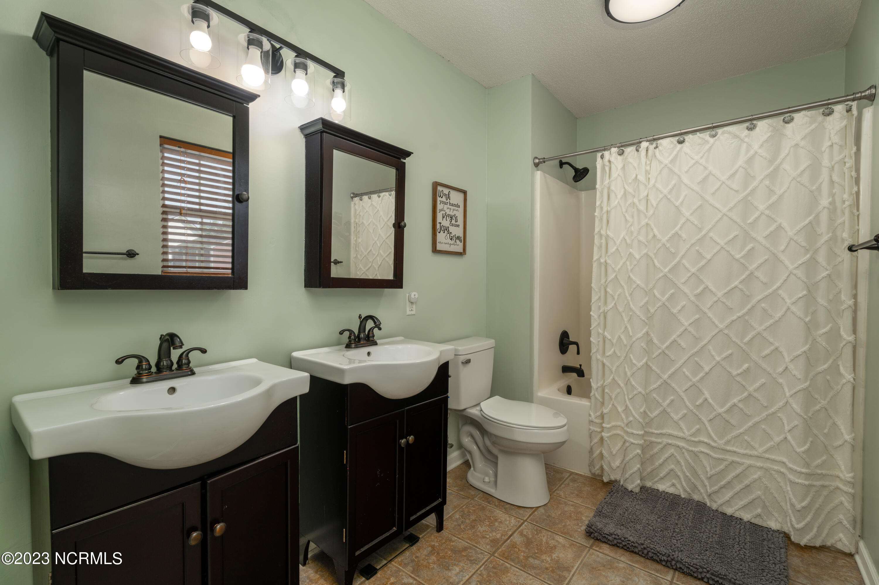 115 Linden Road Richlands, NC 28574 - Photo 16 of 28 115 Linden Rd-21