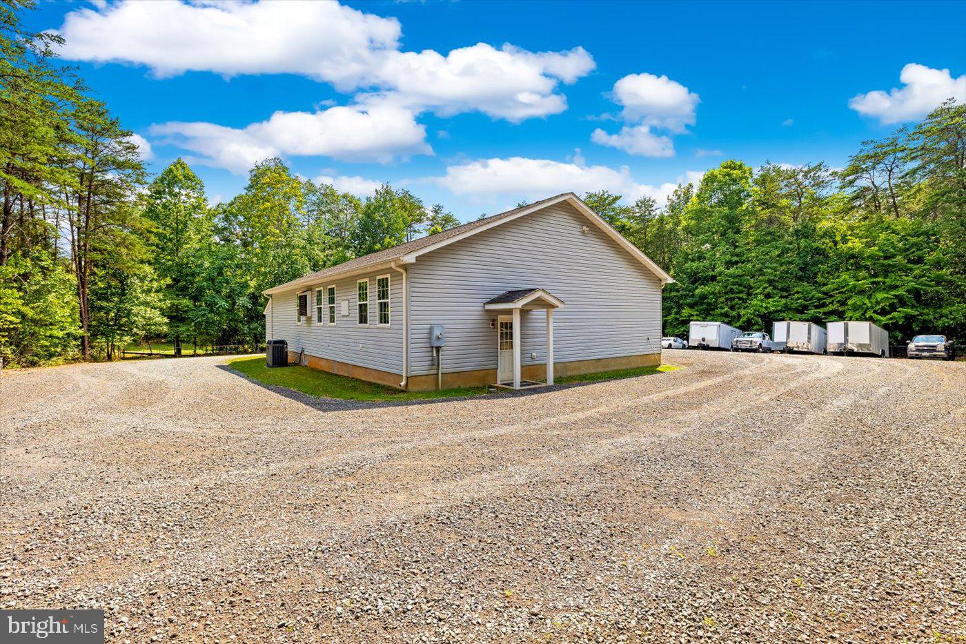 604 Cropp Road Fredericksburg, VA 22406 - Photo 8 of 78 2240 Sq Ft climate controlled shop