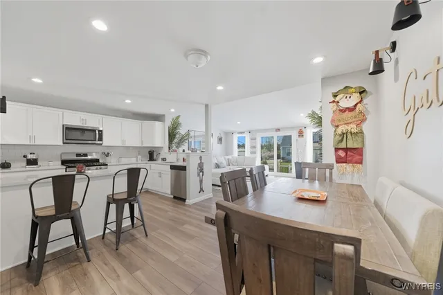 $339,900 | 602 Carriage Lane, West Seneca, NY 14224