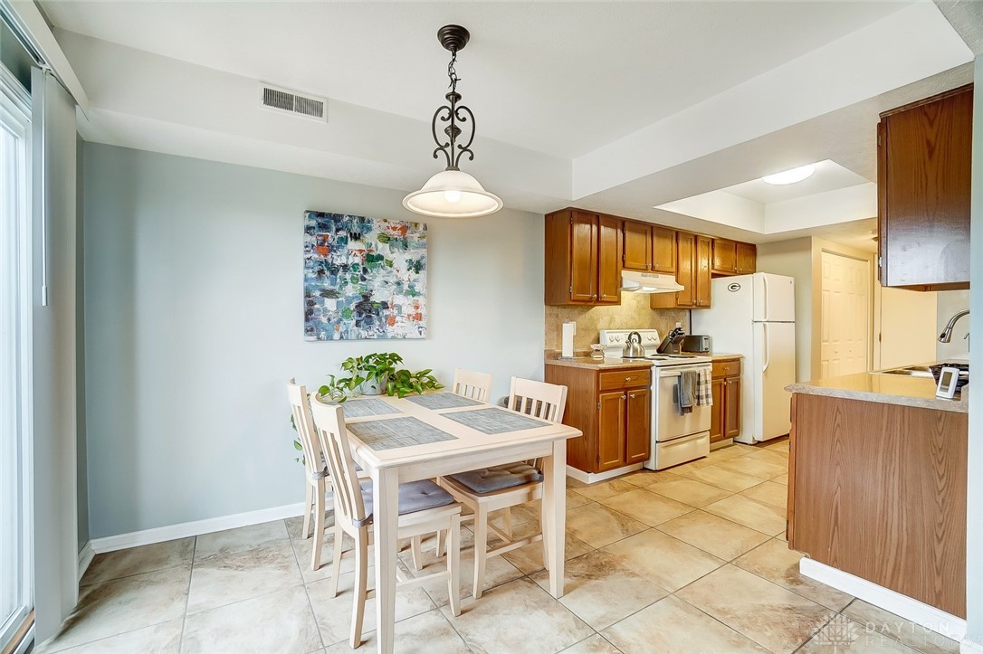 2634 Orchard Run Road Dayton, OH 45449 - Photo 8 of 25