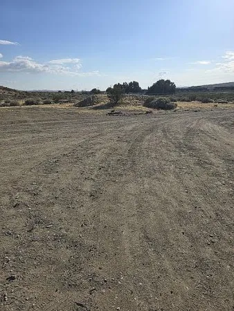 $220,000 | 21569 National Trails Highway, Fresno, CA 93723