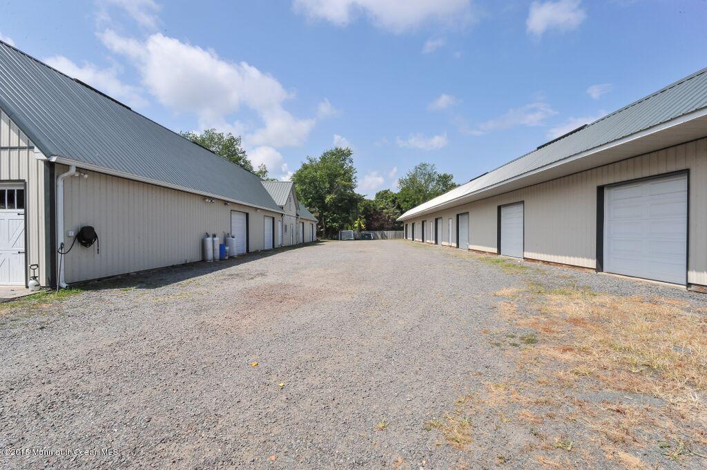 27 Sunnyside Road Howell, NJ 07731 - Photo 1 of 49 13 car garage