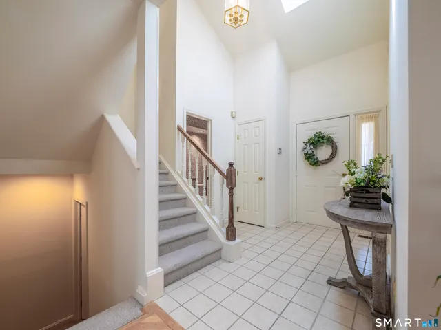 $565,000 | 12 Boulevard Drive, Unit 31172, Danbury, CT 06810