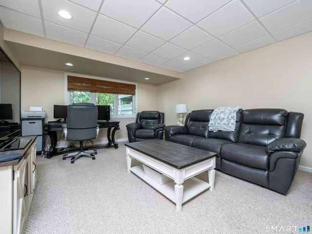 $565,000 | 12 Boulevard Drive, Unit 31172, Danbury, CT 06810