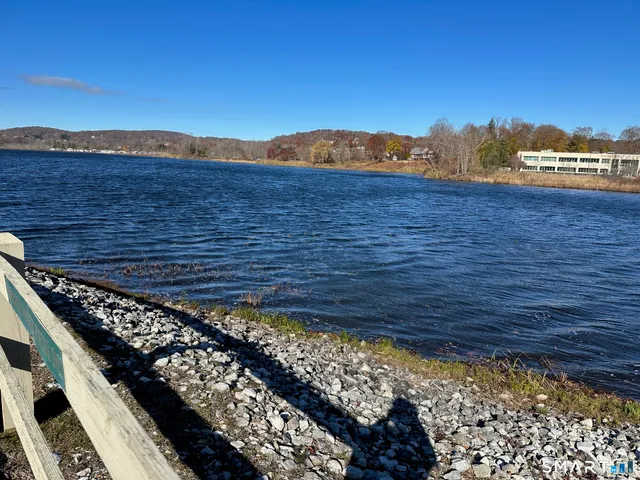 $565,000 | 12 Boulevard Drive, Unit 31172, Danbury, CT 06810