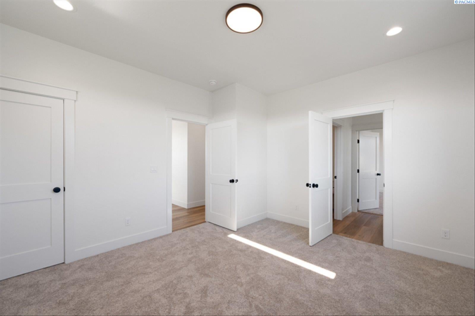 4127 East Clover Road Richland, WA 99352 - Photo 33 of 50 Gallery Image 33