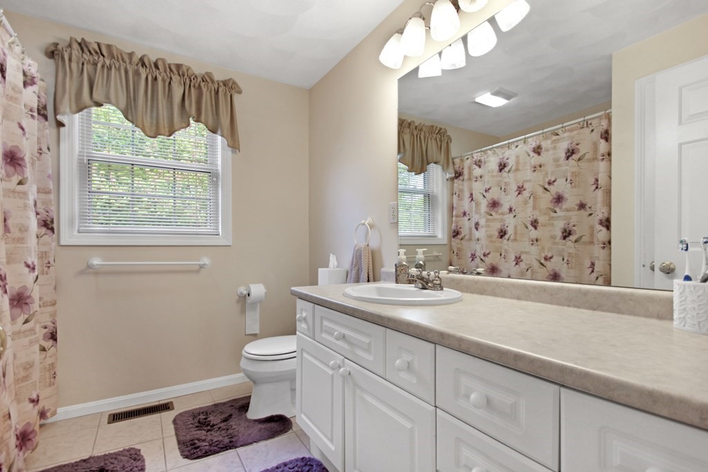 4 Bramble Hill Road Methuen, MA 01844 - Photo 22 of 36 Gallery Image 22