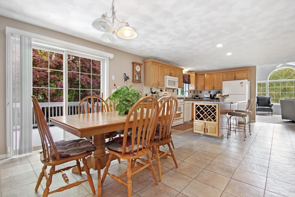 4 Bramble Hill Road Methuen, MA 01844 - Photo 10 of 36 Gallery Image 10