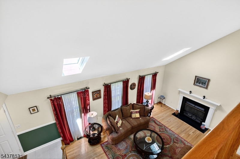 15 Hampton Court Bernards, NJ 07920 - Photo 8 of 45
