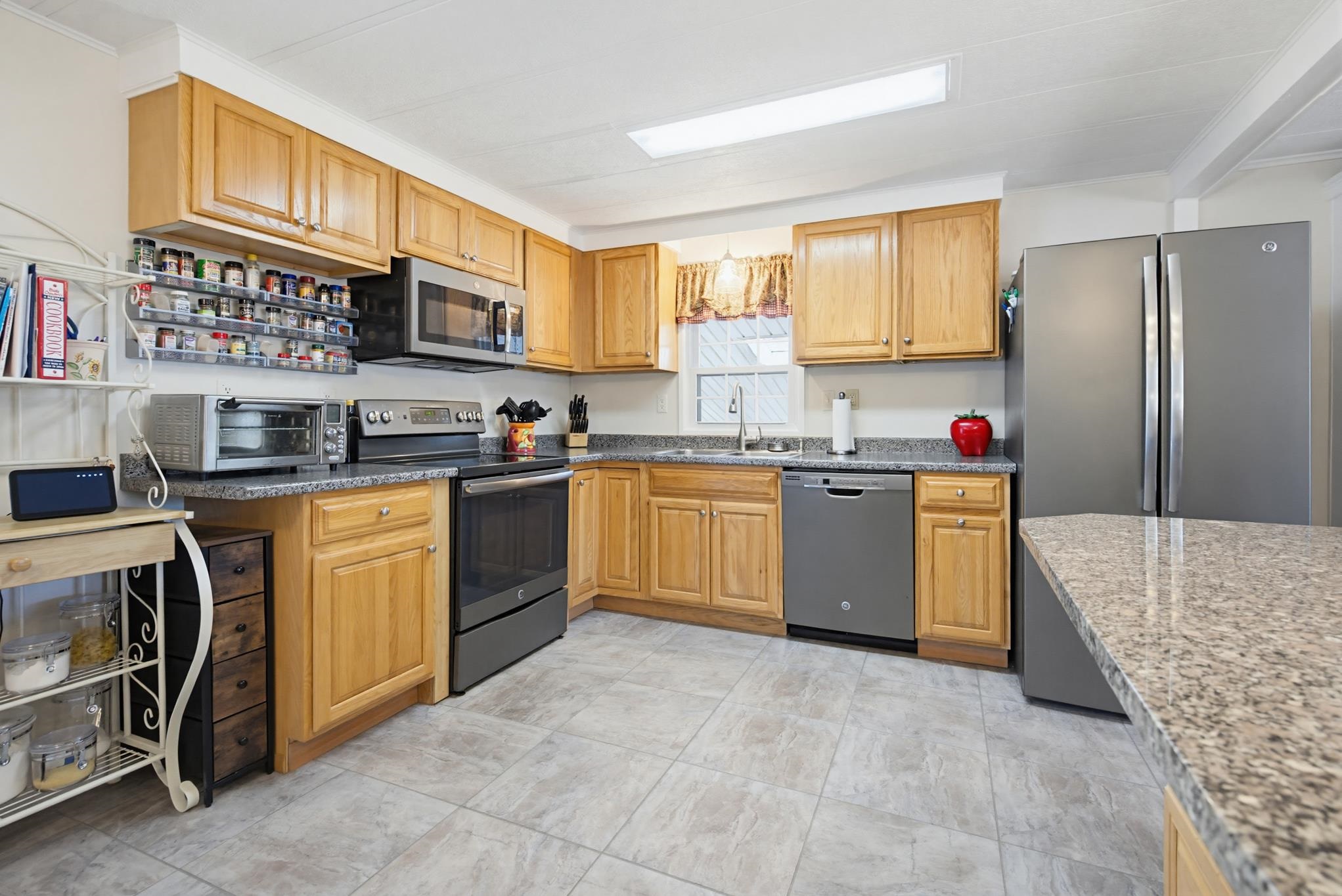 55 Roger Road Goffstown, NH 03045 - Photo 13 of 50