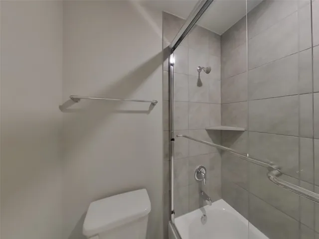 $2,079 | 9835 Willow Creek, Unit 202, Tomball, TX 77375