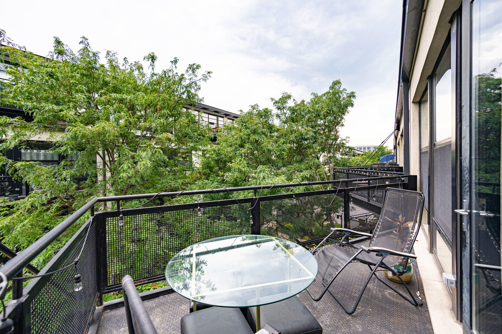 1069 West 14th Place, Unit 305 Chicago, IL 60608 - Photo 18 of 26