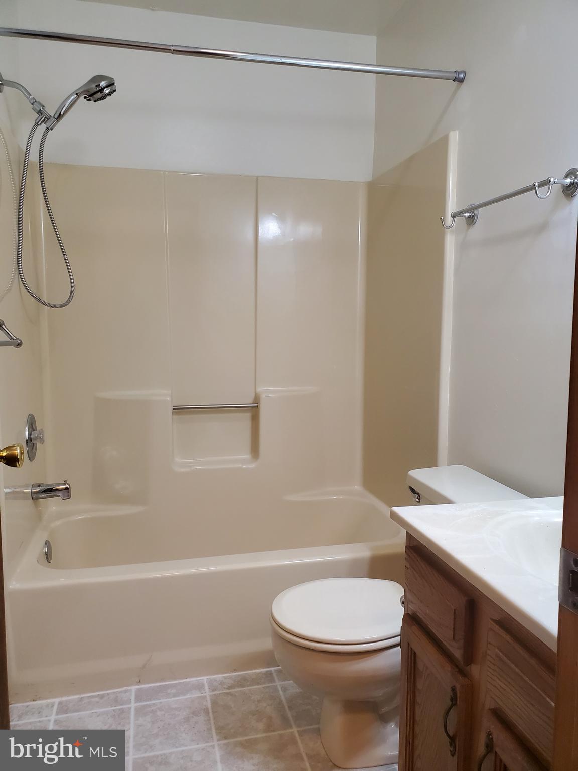 30811 Ward Road Salisbury, MD 21804 - Photo 18 of 29 Hall bathroom
