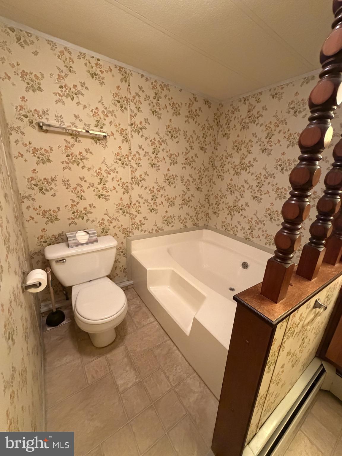 27 Ridgewood Manor Manheim, PA 17545 - Photo 18 of 24 Full bath