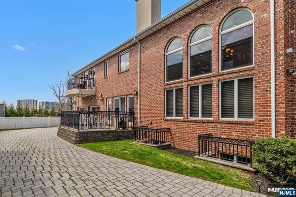 $2,395,000 | 10 Fox Terrace, Cliffside Park, NJ 07010