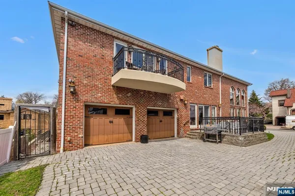 $2,395,000 | 10 Fox Terrace, Cliffside Park, NJ 07010