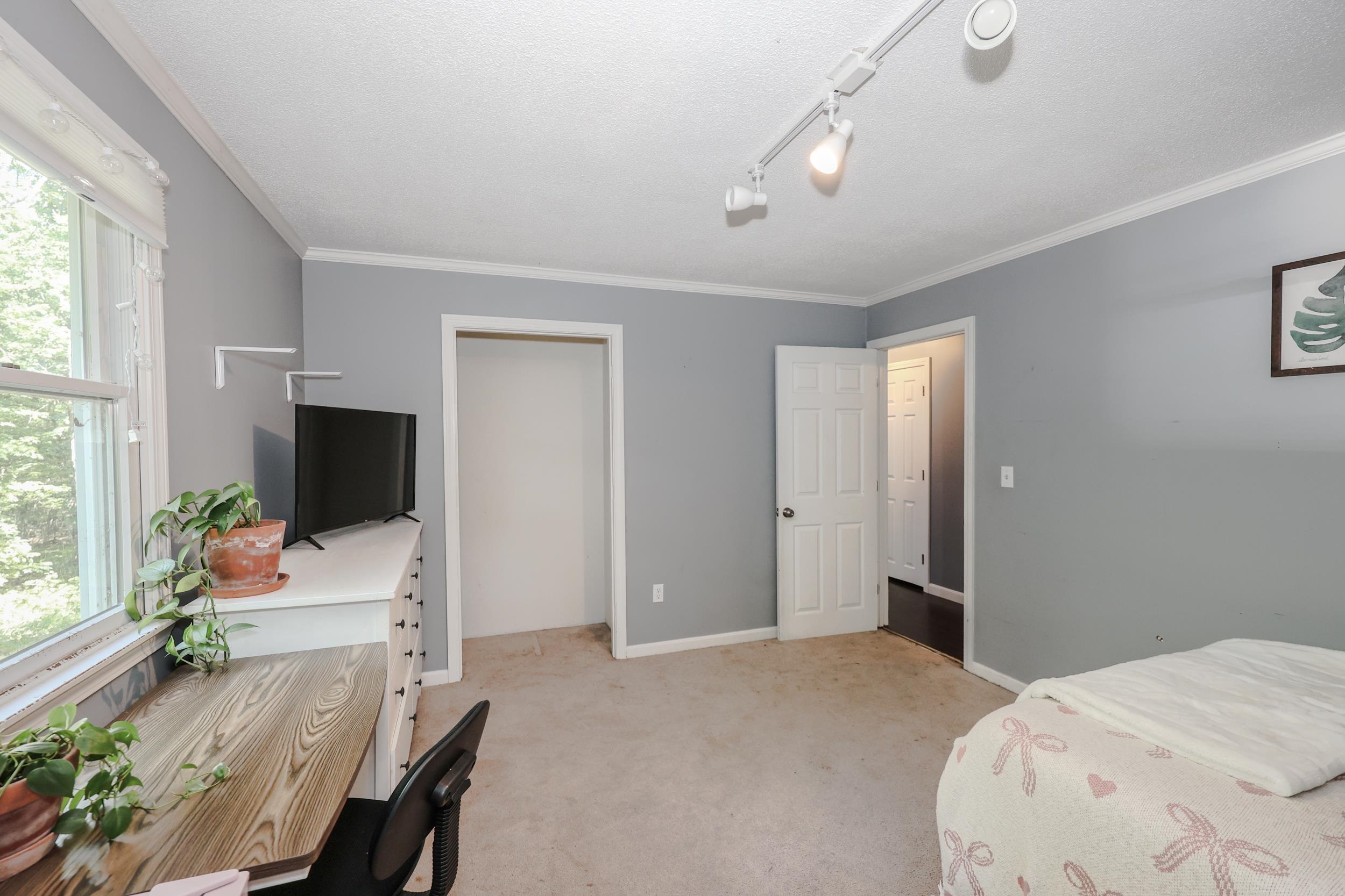 105 Kilrea Road Derry, NH 03038 - Photo 21 of 28
