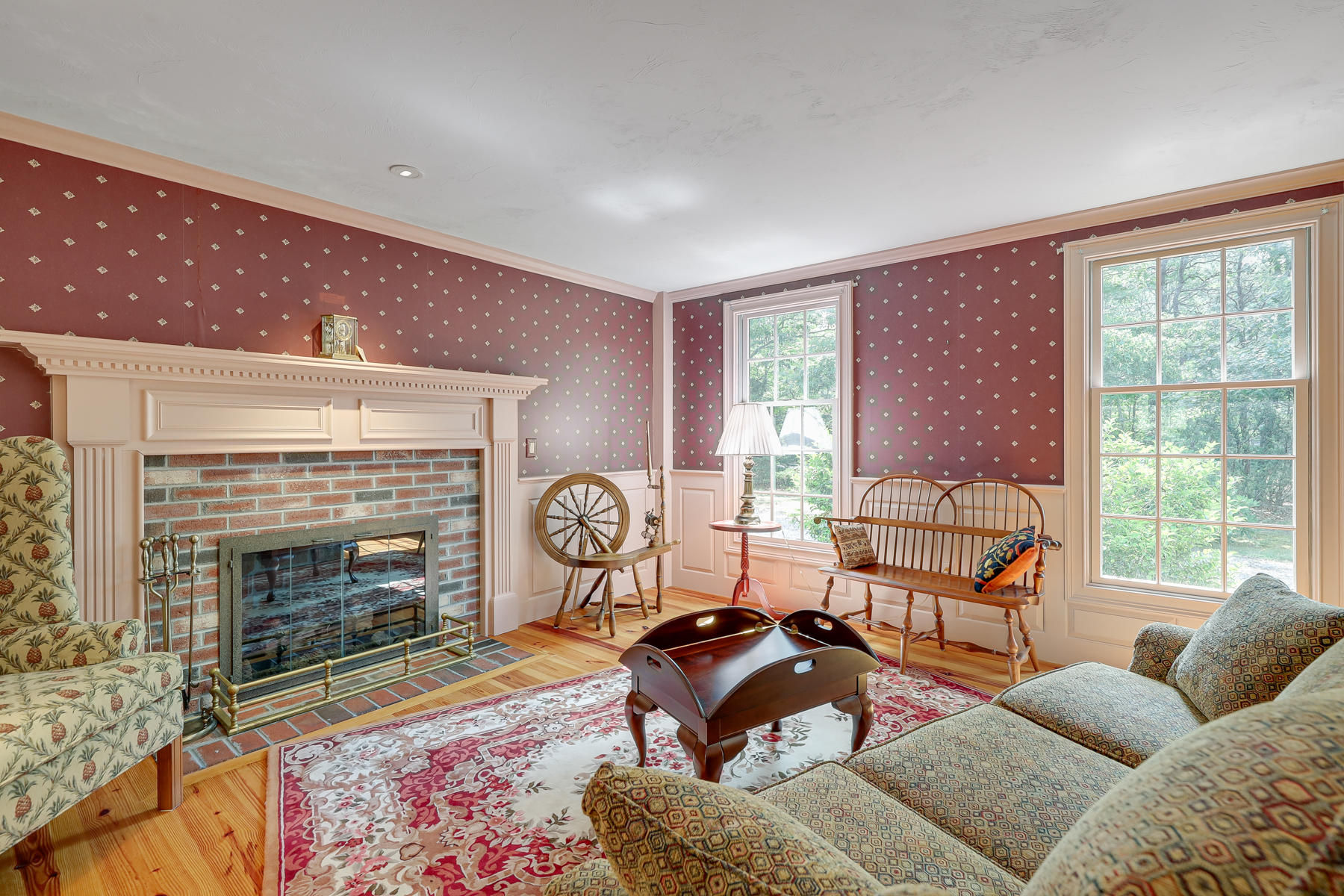 835 School House Road Eastham, MA 02642 - Photo 4 of 27 Livingroom