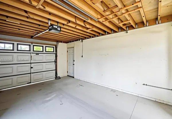 $2,800 | 816 North Golf Drive, Hollywood, FL 33021