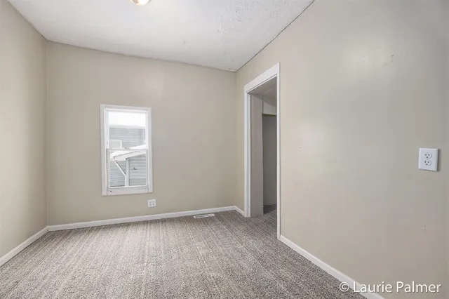 $169,900 | 231 East Lincoln Avenue, Ionia, MI 48846