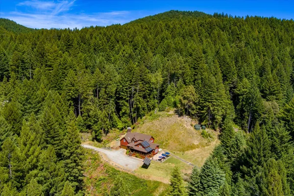 $1,500,000 | 702 Burnt Stump Lane, Fieldbrook, CA 95519