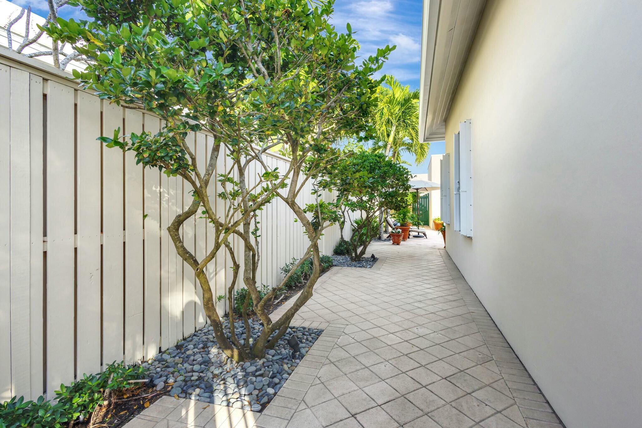 17161 Bermuda Village Drive Boca Raton, FL 33487 - Photo 48 of 54 tempImage1LCYCQ