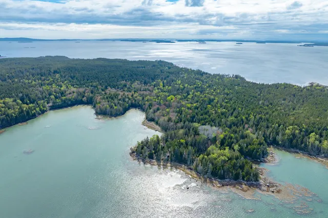 $695,000 | 1 Part Of Map Road, Swans Island, ME 04685