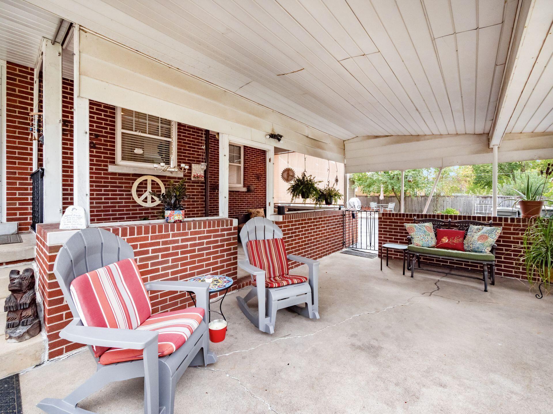 196 East Beaumont Road Columbus, OH 43214 - Photo 31 of 49 More patio