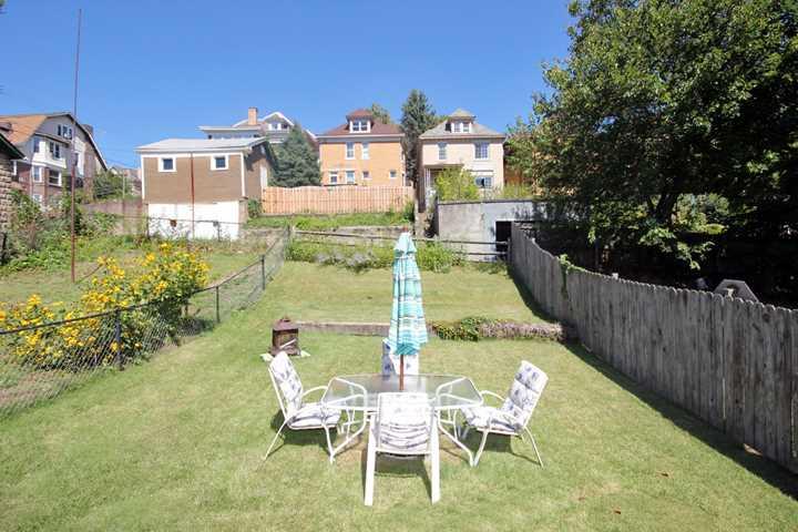 204 Rustic Avenue Pittsburgh, PA 15210 - Photo 15 of 15 Yard/Garden.