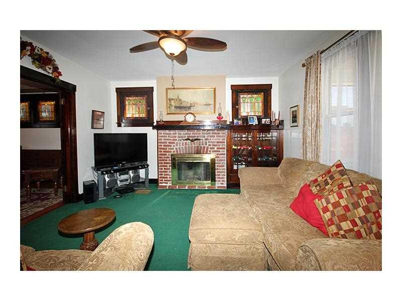 204 Rustic Avenue Pittsburgh, PA 15210 - Photo 6 of 15 Living Room.