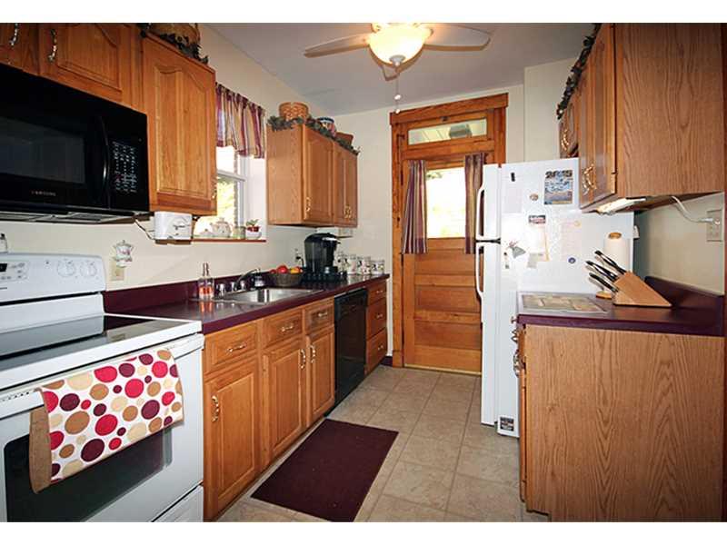 204 Rustic Avenue Pittsburgh, PA 15210 - Photo 8 of 15 Kitchen.