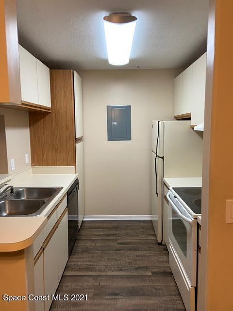 7667 North Wickham Road, Unit # 414 Melbourne, FL 32940 - Photo 6 of 24 Kitchen