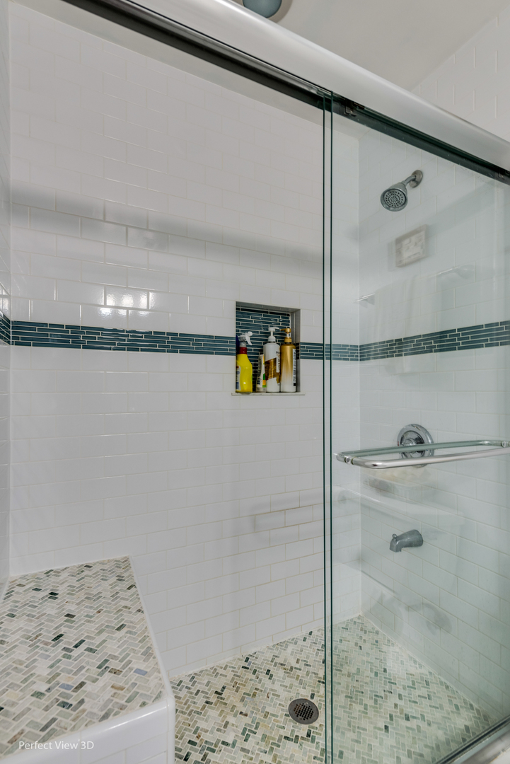 1825 Barberry Road Northbrook, IL 60062 - Photo 17 of 24 a view of bathroom