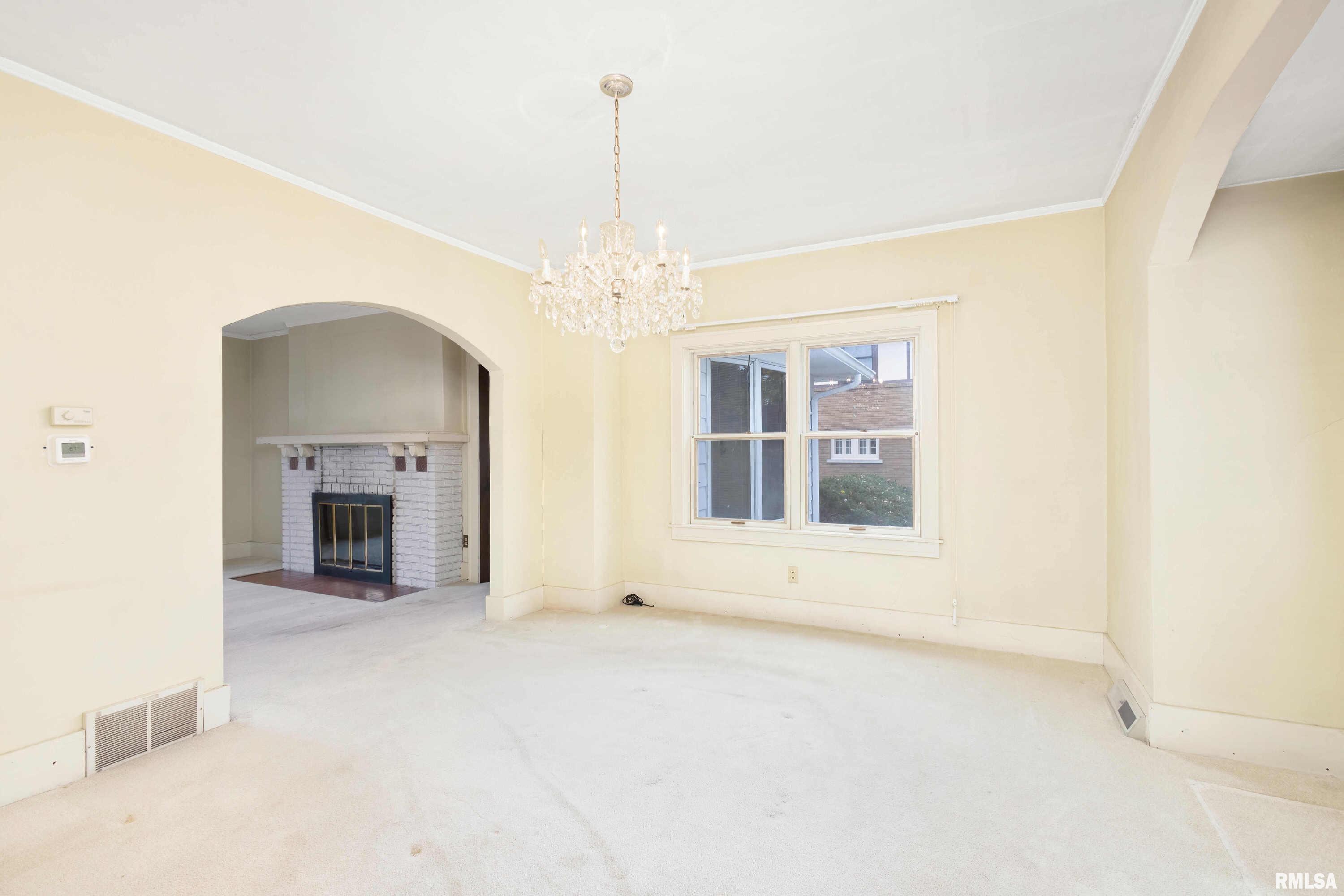 320 Forest Road Davenport, IA 52803 - Photo 15 of 48 Gallery Image 15