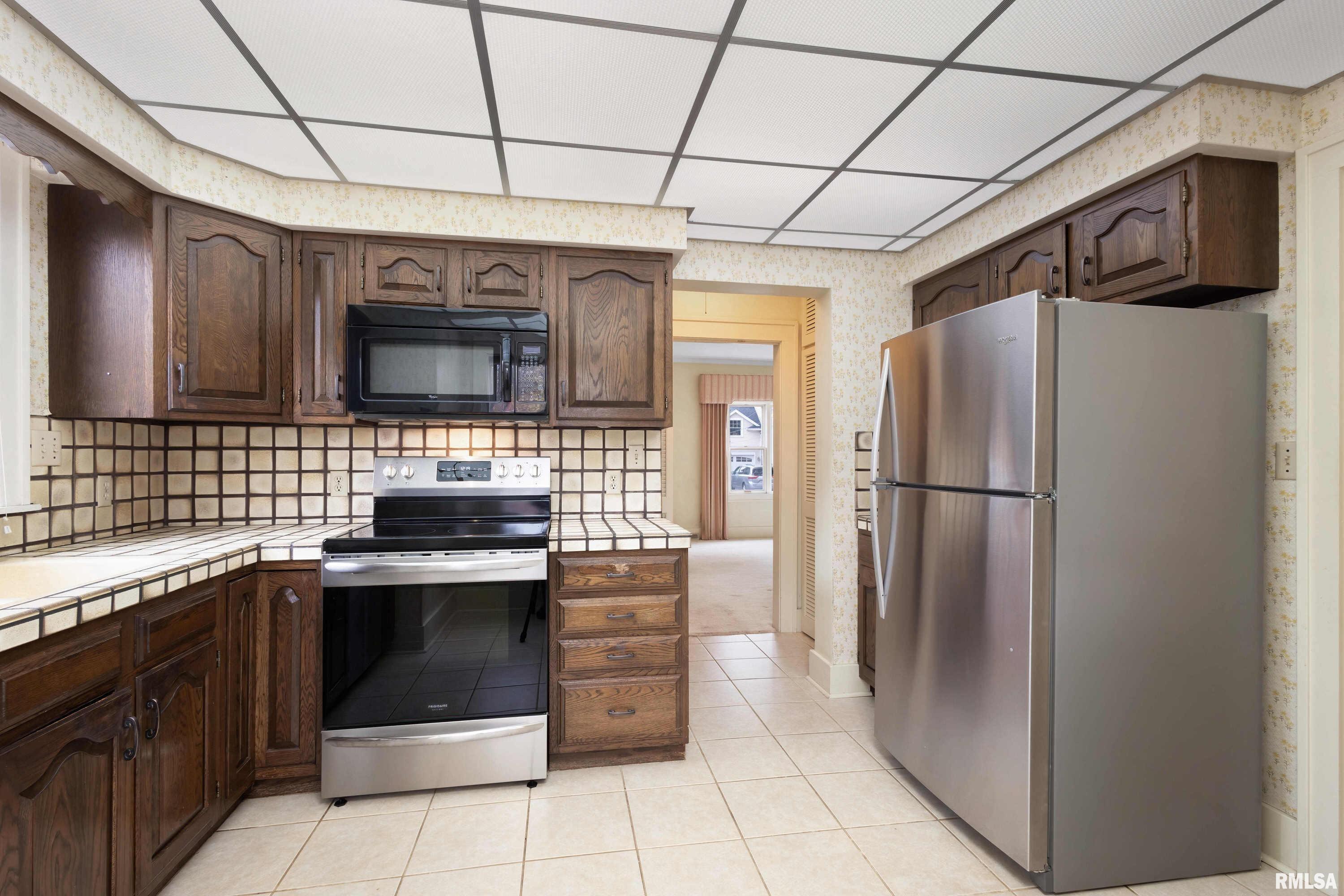 320 Forest Road Davenport, IA 52803 - Photo 18 of 48 Gallery Image 18