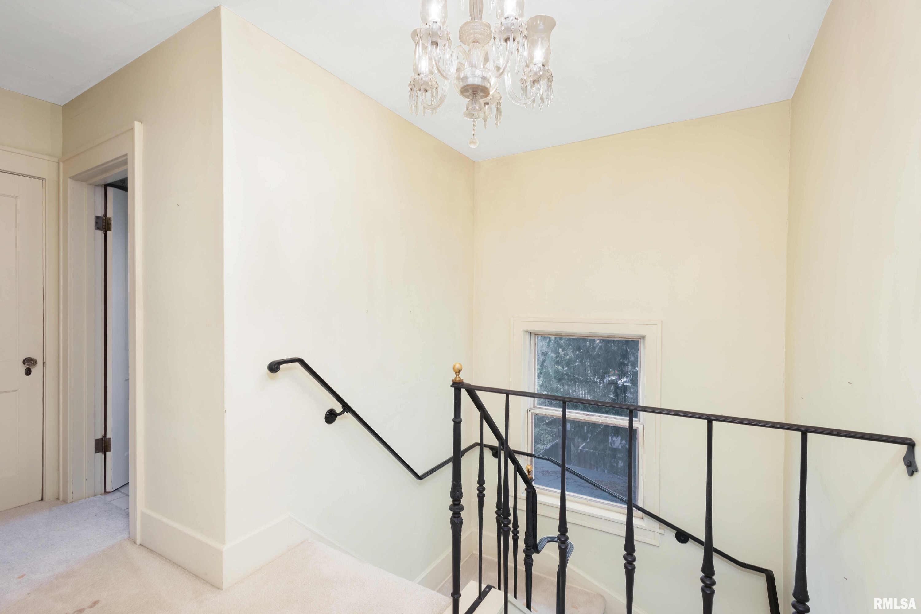 320 Forest Road Davenport, IA 52803 - Photo 23 of 48 Gallery Image 23